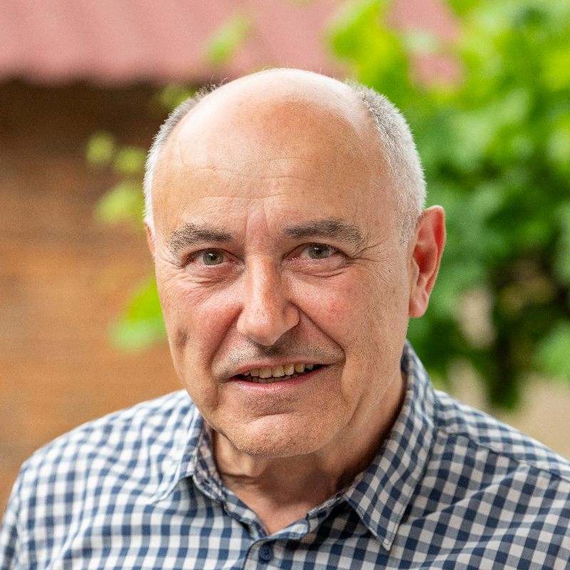 Dr. Klaus Heinemann